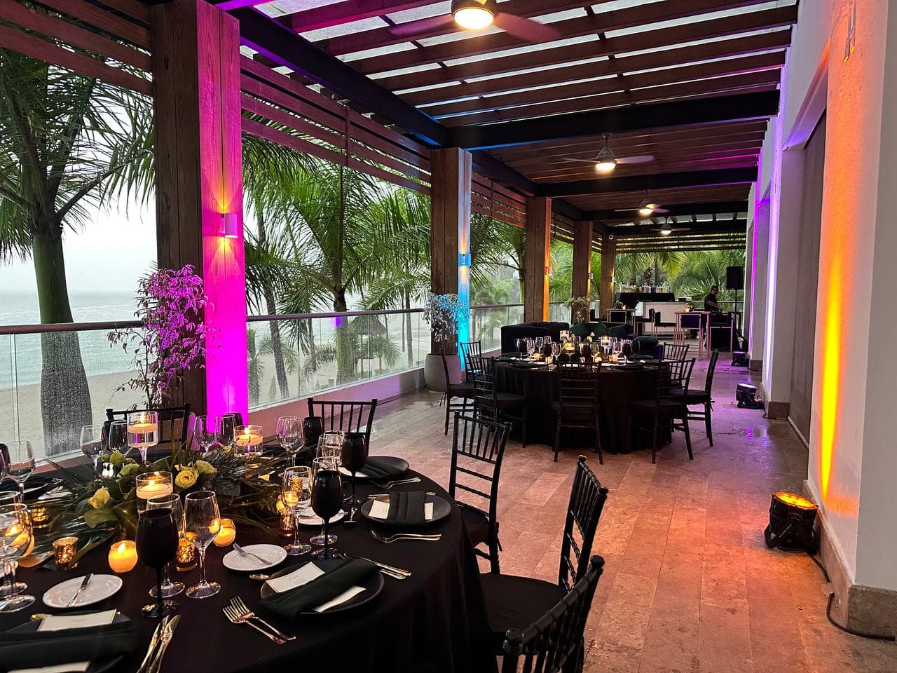 Hyatt Ziva Puerto Vallarta_g-c-sportsbar-2