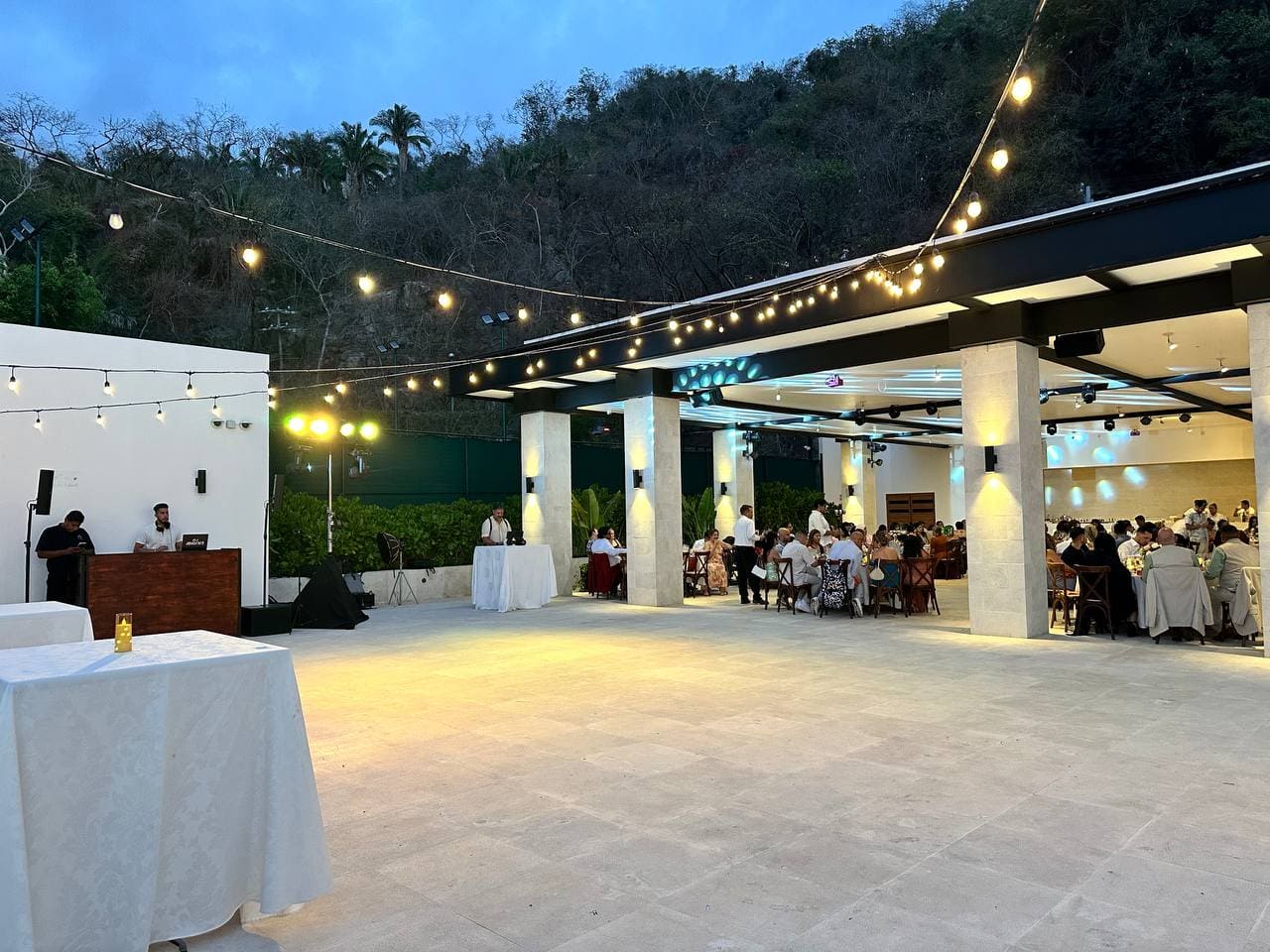 Hyatt Ziva Puerto Vallarta_weddings-terrace-5